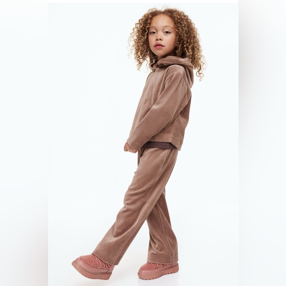 H&M Velour Matching Set 2T Beige - Picture 1 of 11